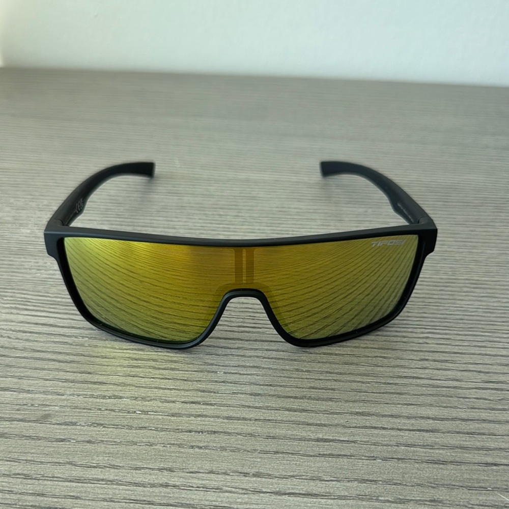Tifosi Black Sunglasses with Yellow Lenses